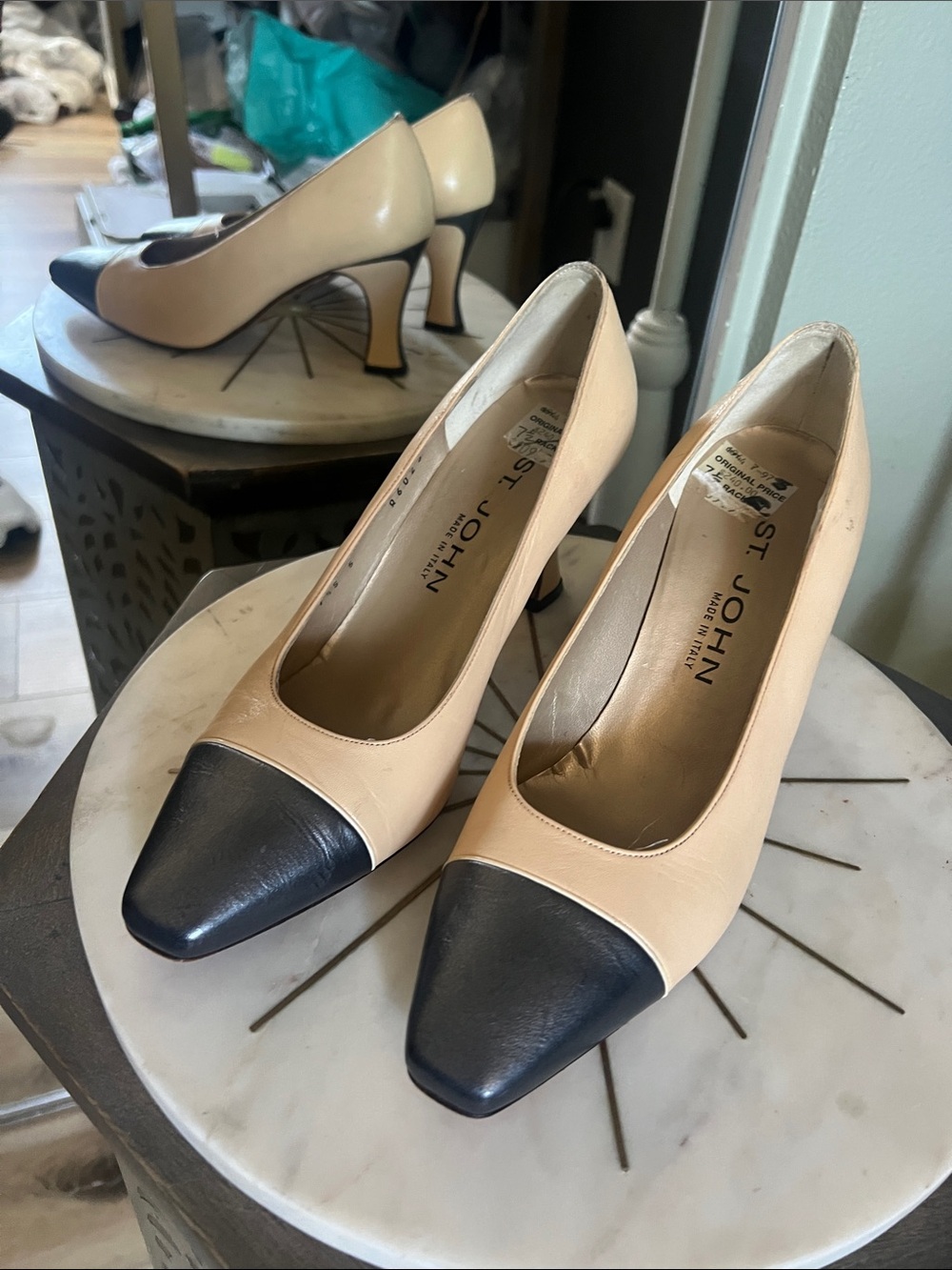 1 hour sale. St. John, size 7.5C Beige Pumps with Black Cap Toe